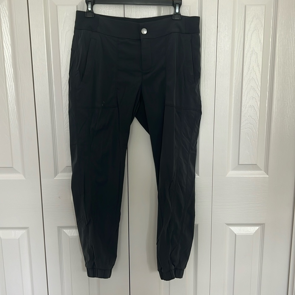 Women’s joggers
